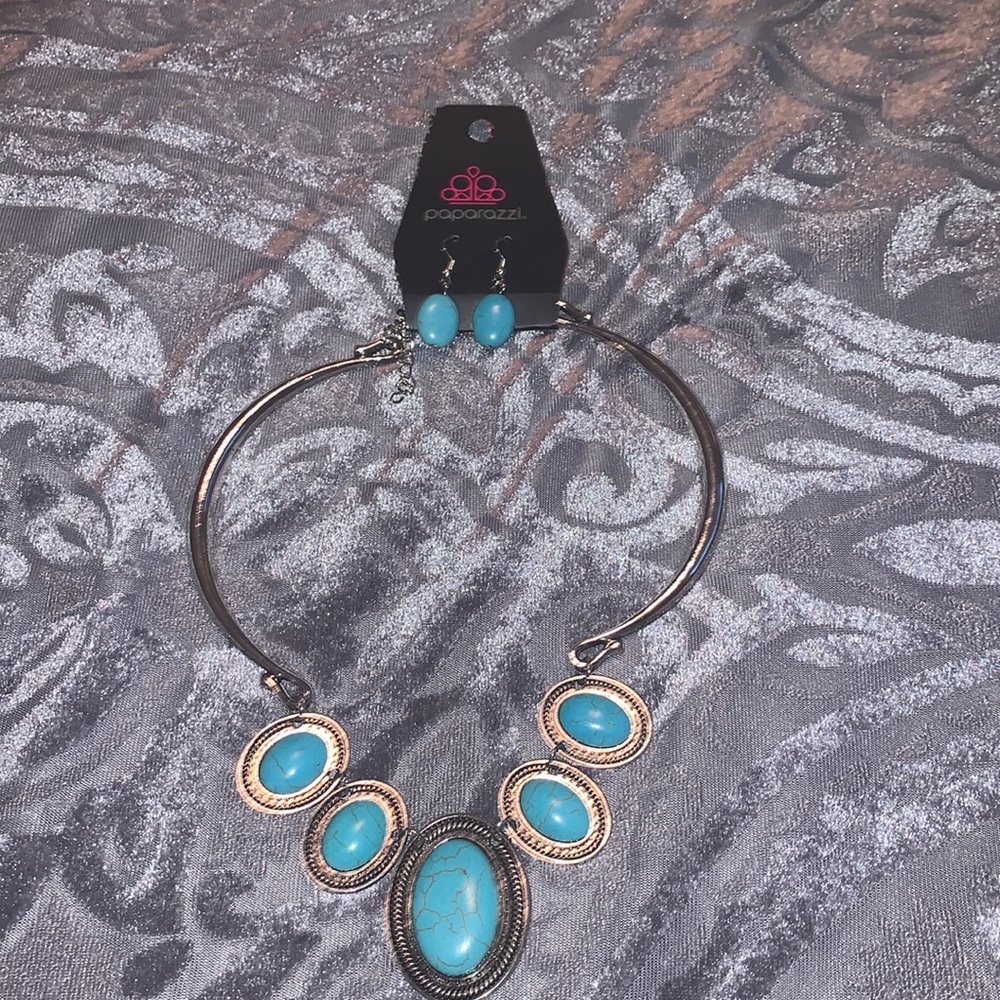 Paparazzi turquoise necklace and earrings set $10